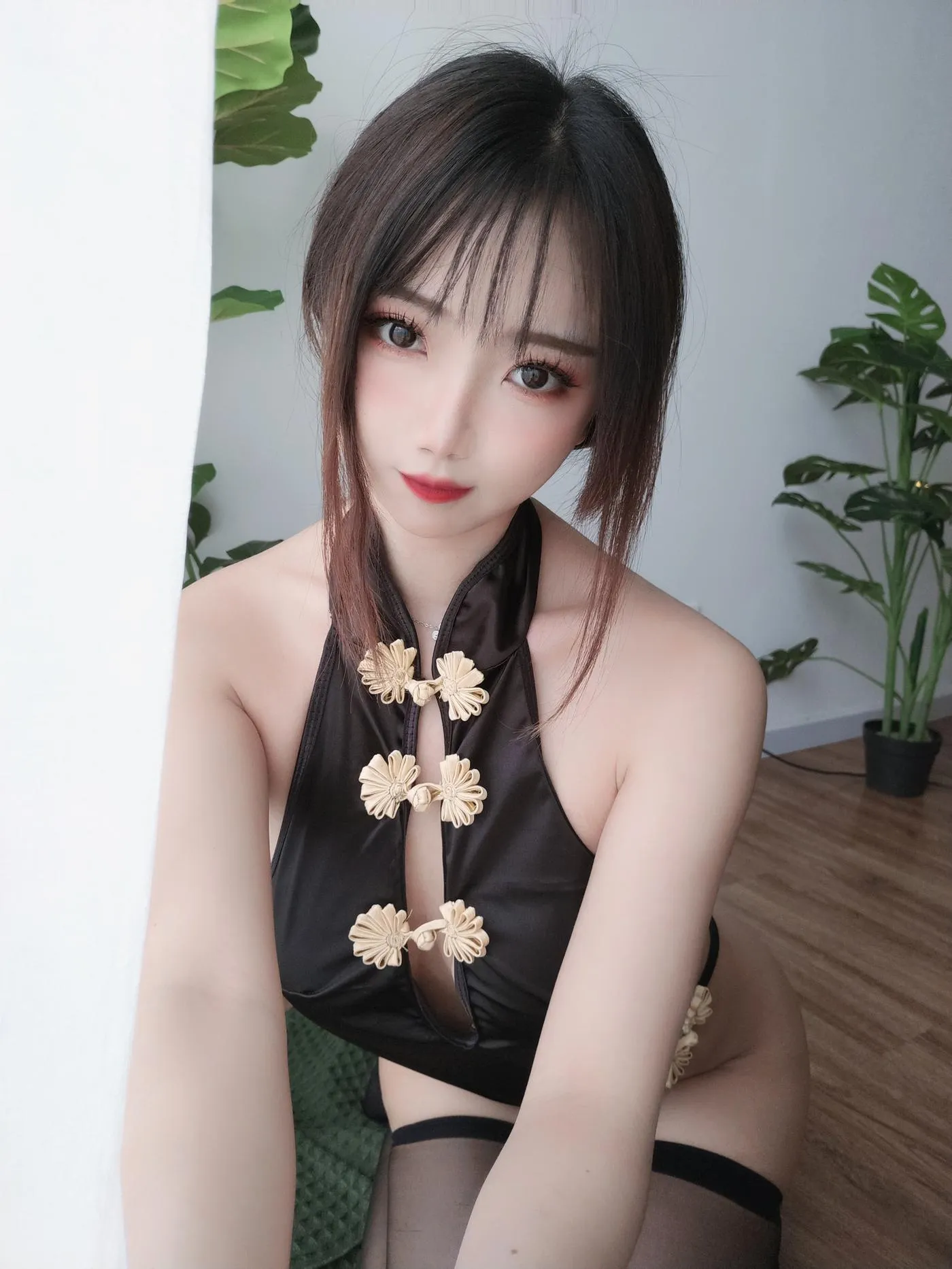 鬼畜瑶在不在w – NO.44 黑色短款旗袍 [35P]插图4